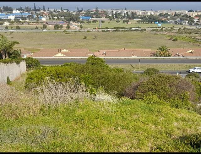 LAND FOR SALE IN HARTENBOS HEUWELS